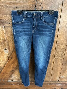 American Eagle Dark Blue Women’s Stretch cropped Skinny Jeans